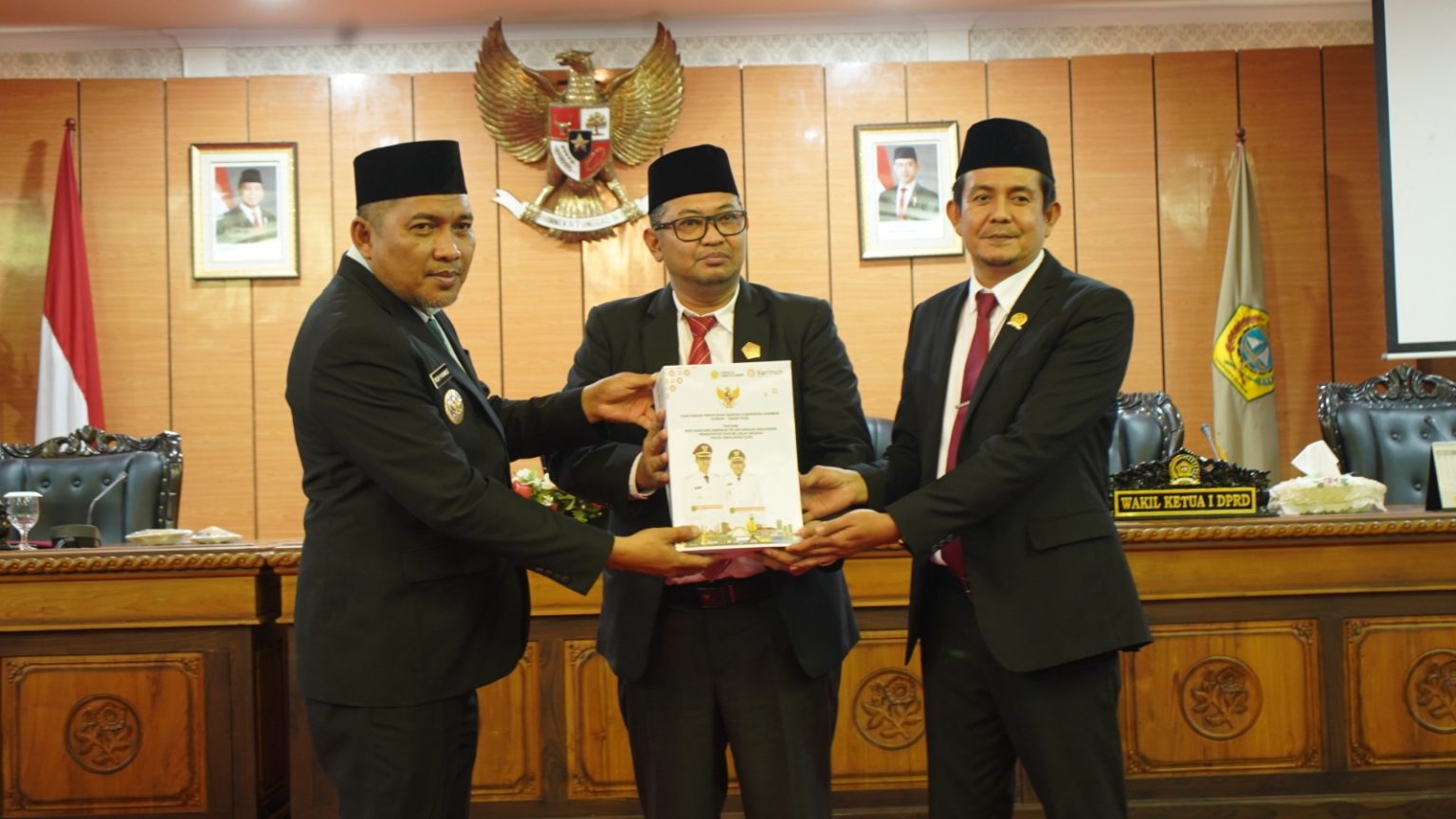 DPRD-Karimun-Mulai-Bedah-LPj-APBD-2025-Keuangan-Daerah-Surplus-Rp386-Miliar-4-1536x864